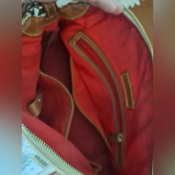 Dooney & Bourke ✨ - Picture 4 of 5